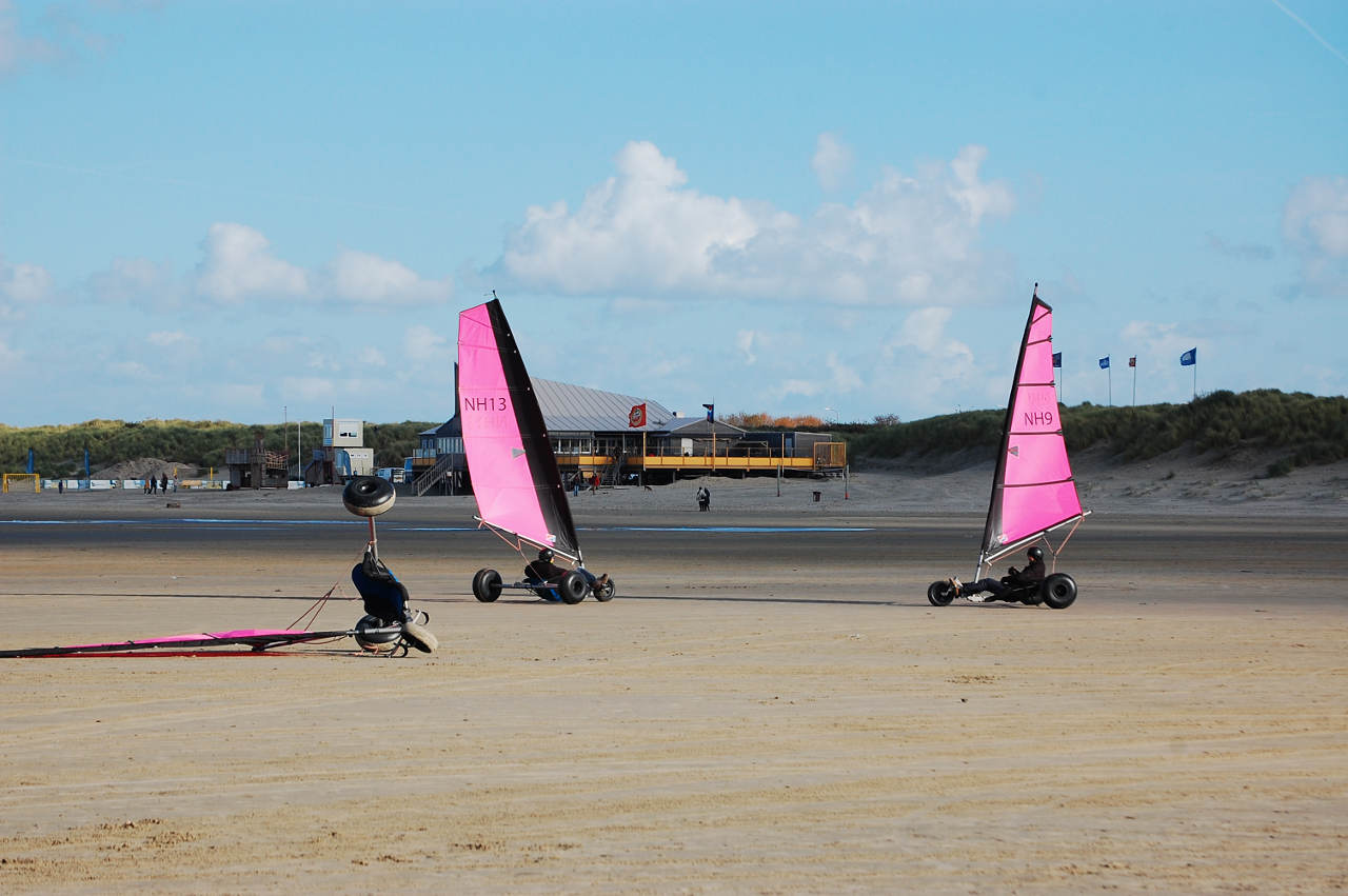 Strandsurfer playing Chicken